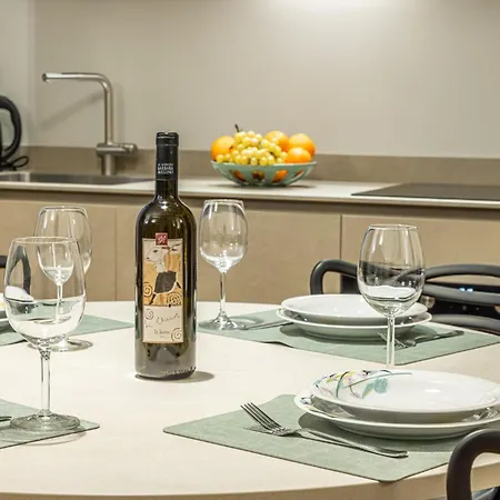 Luxury Modern Near Duomo - Exclusive & *