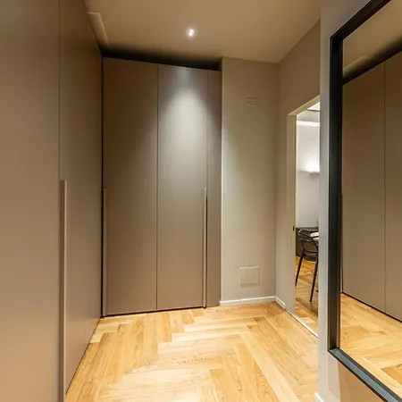 דירה Luxury Modern Near Duomo - Exclusive & מילאנו