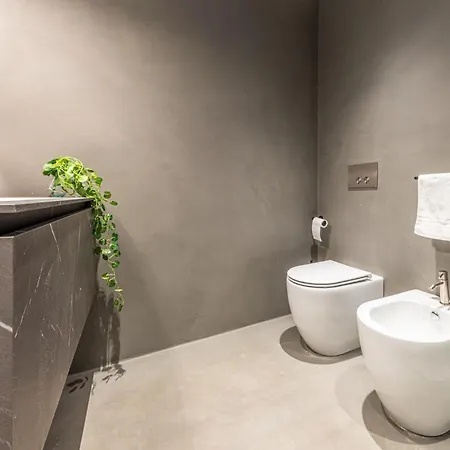 Luxury Modern Near Duomo - Exclusive & מילאנו