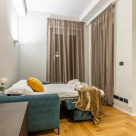 Luxury Modern Near Duomo - Exclusive & מילאנו