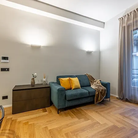Luxury Modern Near Duomo - Exclusive & * מילאנו