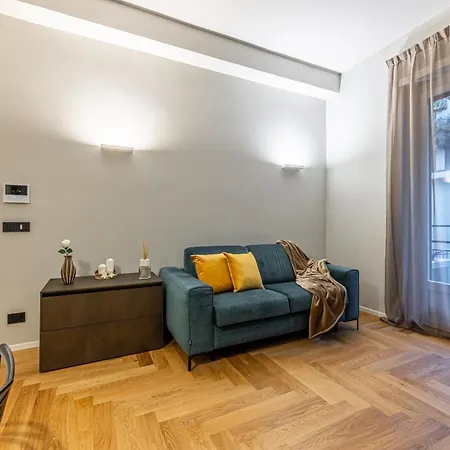 Luxury Modern Near Duomo - Exclusive & מילאנו